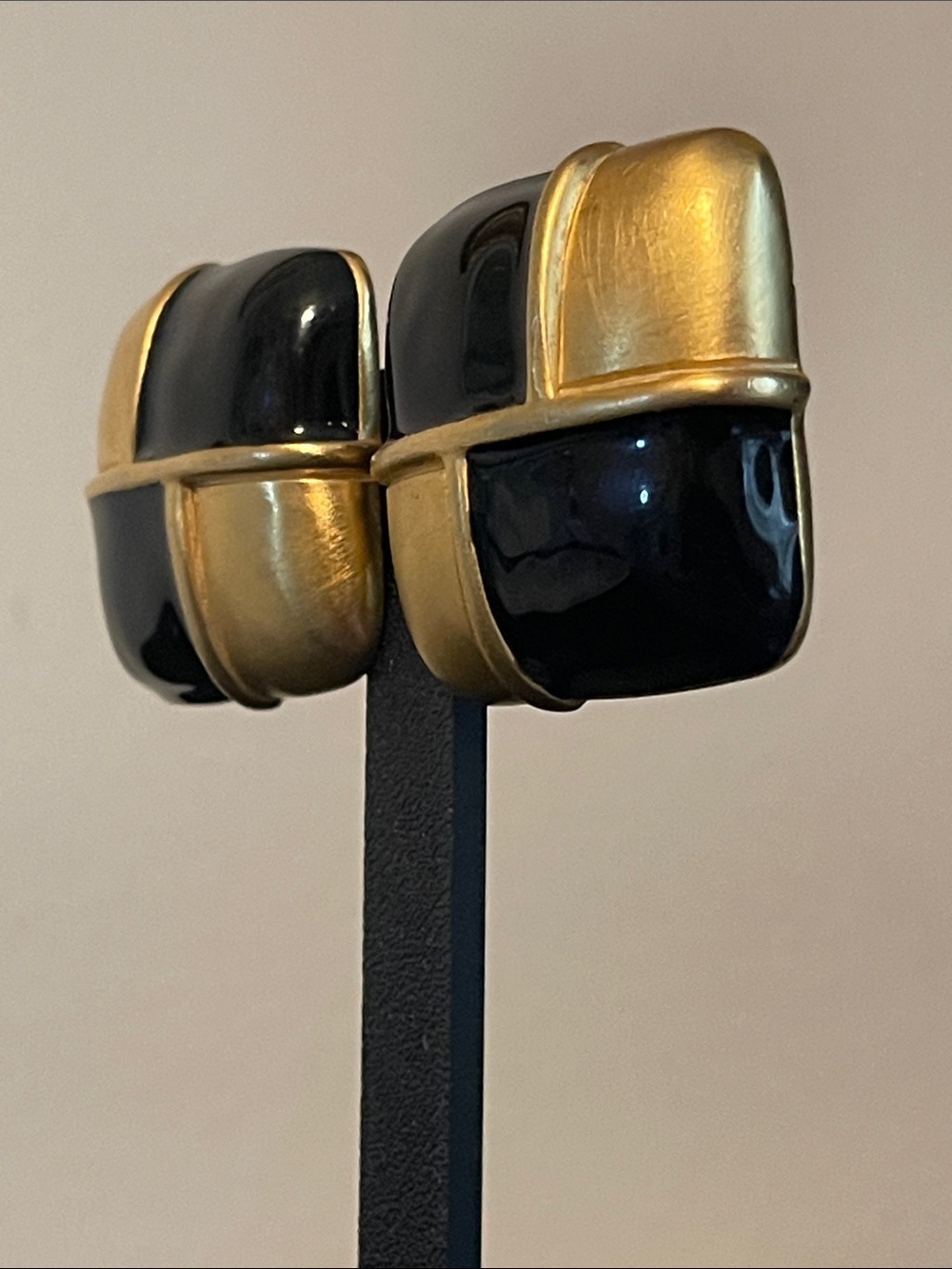 1980’s Givenchy Black & Gold Geometric Checkered Runway Clip-On Earrings - Picture 9 of 11